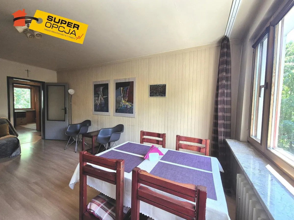 Autre; parquet, lumière naturelle, style moderne