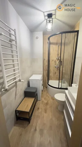 Otro; suelo de madera, luz natural, estilo moderno, electrodomésticos