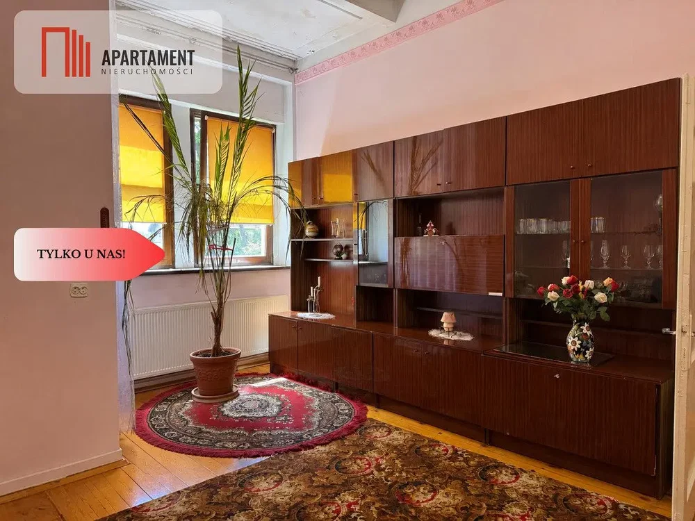 Salon; parquet, lumière naturelle
