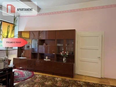 Salon; parquet, lumière naturelle