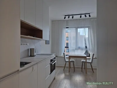 Küche; küchengeräte, tageslicht, moderner stil