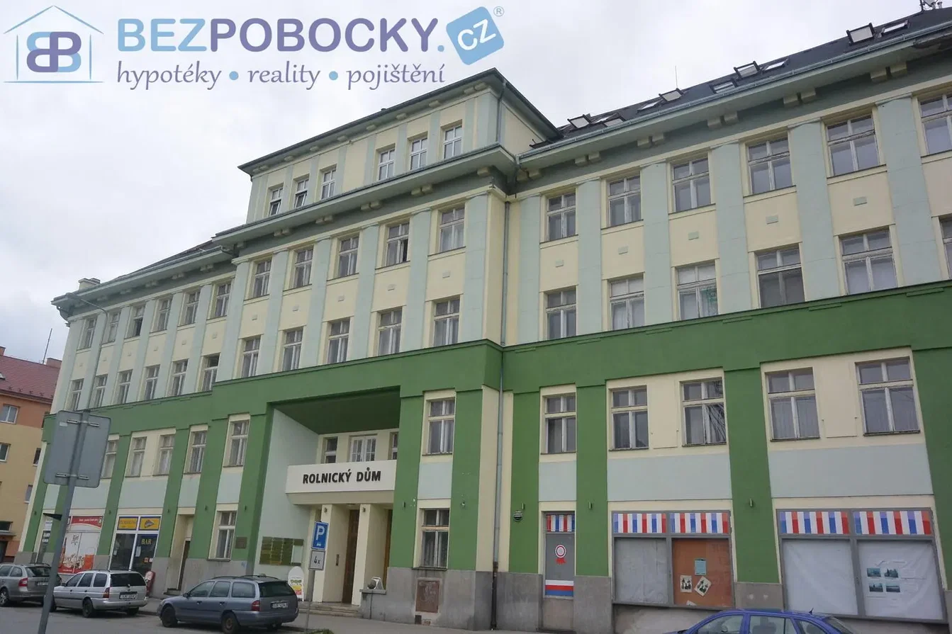 Dům a okolí