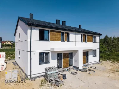 House and surroundings
