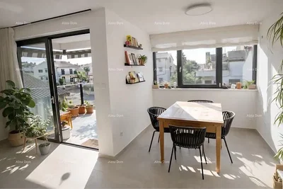 Otro; luz natural, suelo de baldosas