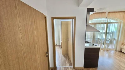 Otro; suelo de madera, luz natural