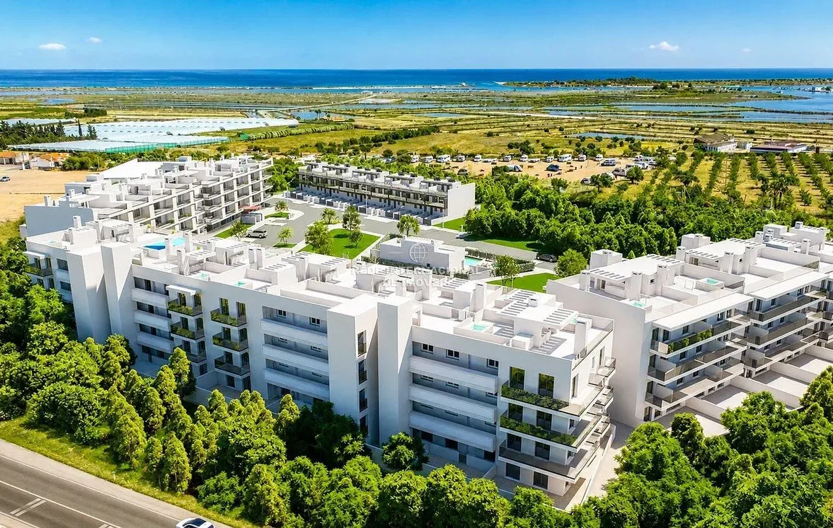 Kuća i okolina; pogled, prirodno svjetlo