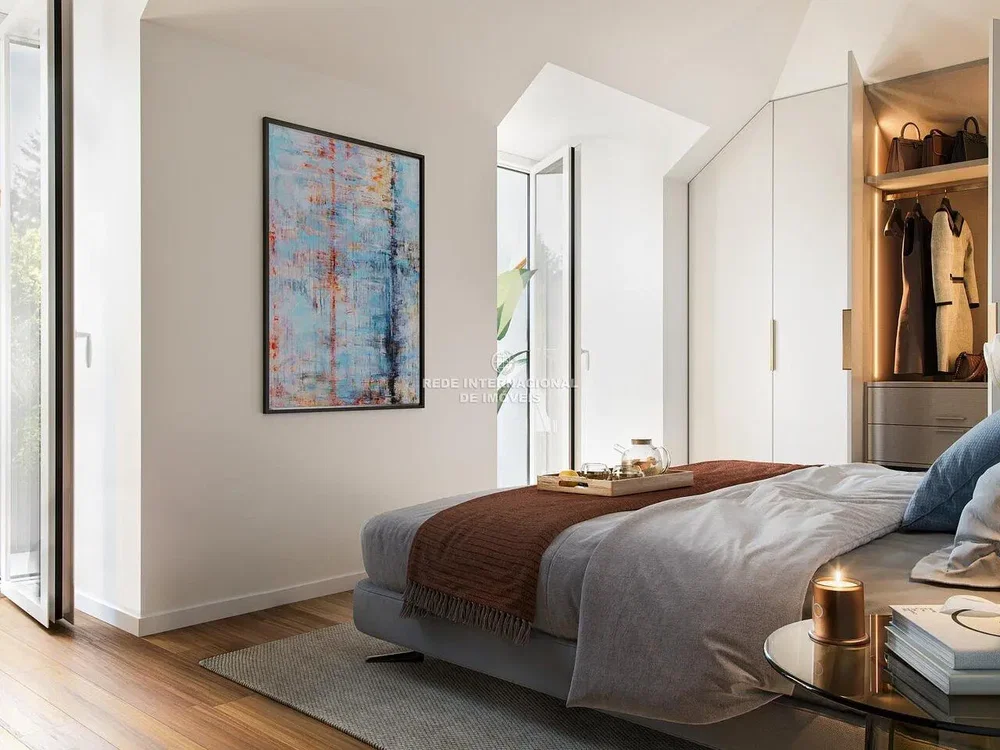 Schlafzimmer; holzboden, tageslicht