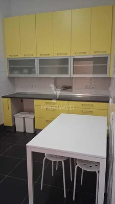 Küche; fliesenboden, küchengeräte