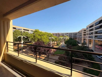 Balkon; manzara, doğal ışık
