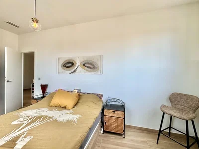 Chambre; parquet, lumière naturelle