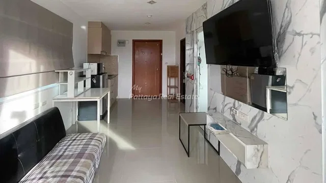 Salon; électroménager, lumière naturelle, carrelage