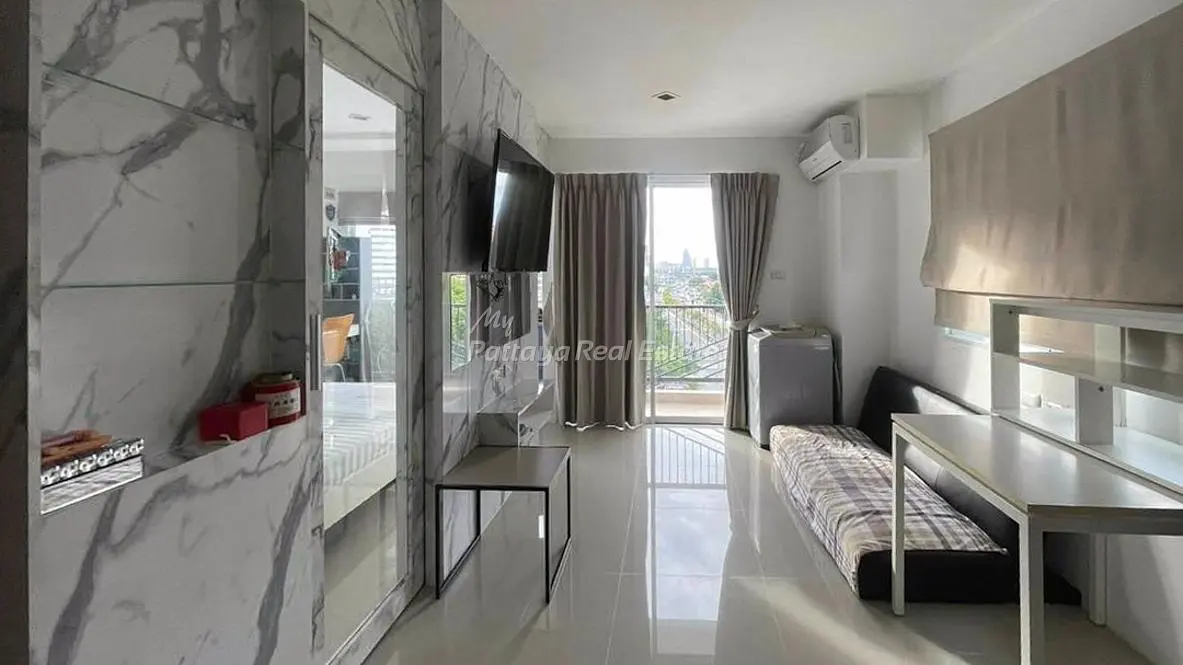 Chambre; vue, lumière naturelle, carrelage