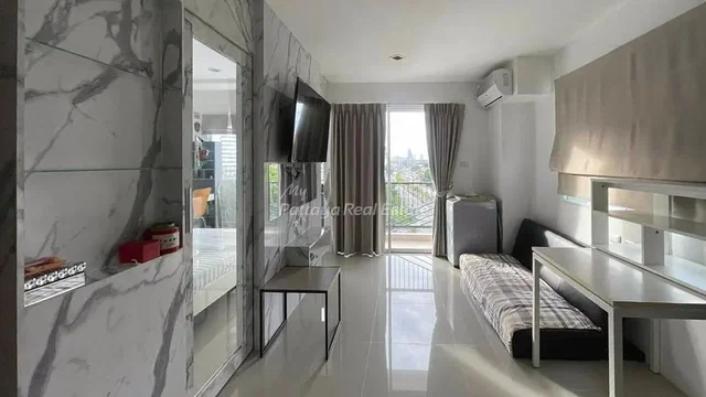 Chambre; vue, lumière naturelle, carrelage