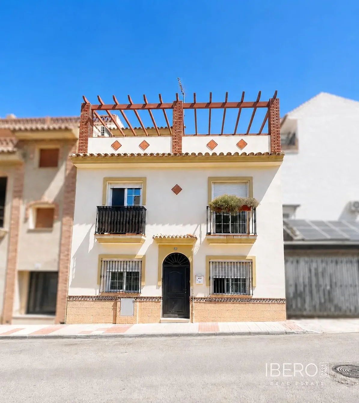 House and surroundings