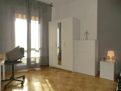 غرفة نوم; ضوء طبيعي, أرضية خشبية