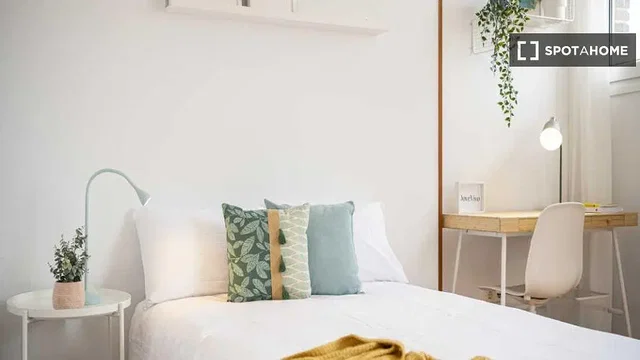 Chambre; lumière naturelle, style moderne