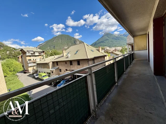 Balkon; výhled, přirozené světlo