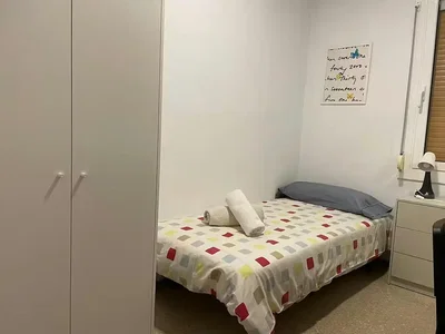 Chambre; lumière naturelle, parquet