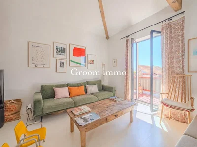 Soggiorno; luce naturale, stile moderno