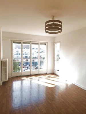Living room; wood floor, natural light, view