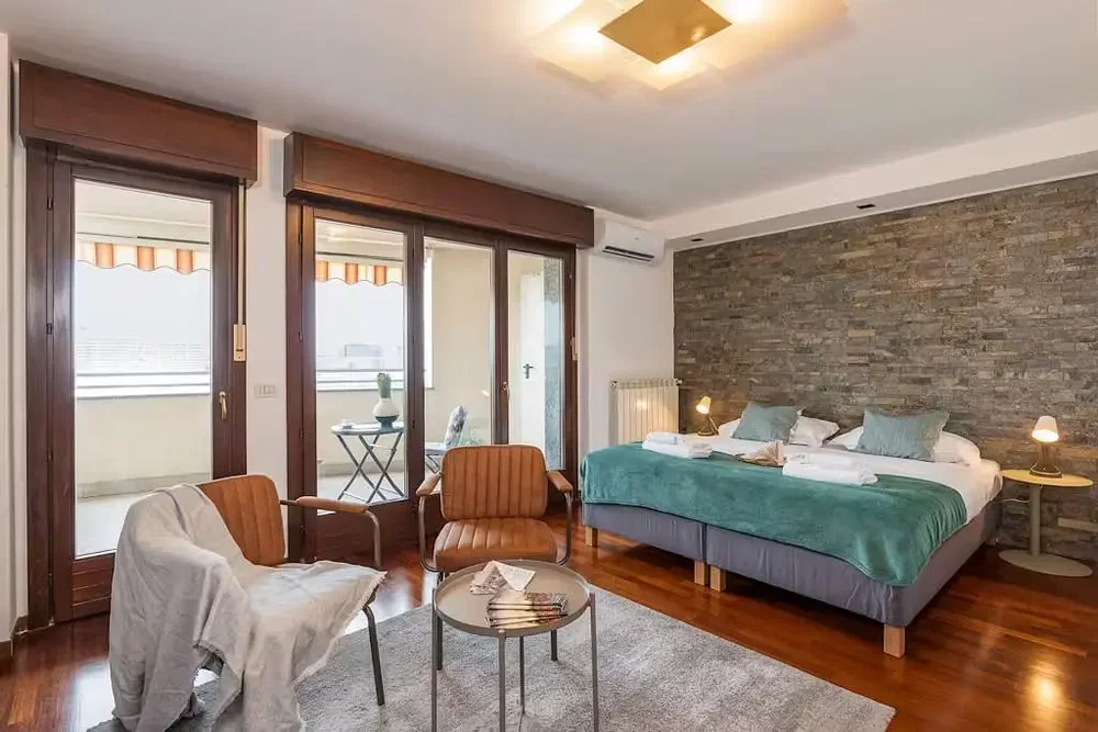 Chambre; parquet, lumière naturelle