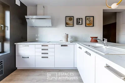 Küche; küchengeräte, renoviert, tageslicht, moderner stil