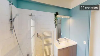 Bathroom; tile floor, natural light, renovated