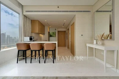Cucina; vista, elettrodomestici, pavimento in piastrelle, luce naturale, stile moderno