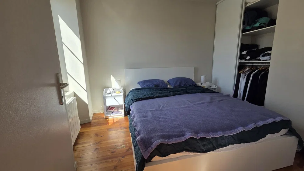 Bedroom; wood floor, natural light