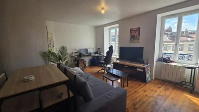 Living room; wood floor, natural light, modern style