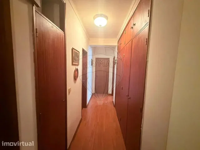 Vestiaire; parquet, carrelage