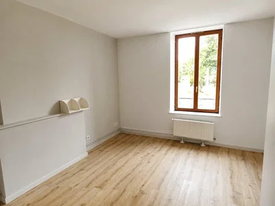 Schlafzimmer; holzboden, tageslicht