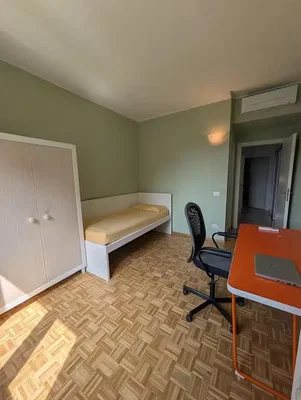 Schlafzimmer; tageslicht, fliesenboden