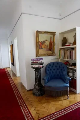 Otro; suelo de madera, luz natural