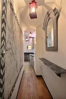 Inne; podłoga drewniana, światło dzienne