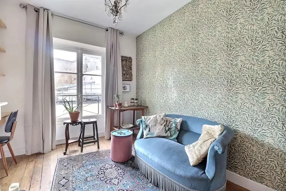 Wohnzimmer; holzboden, tageslicht, rustikaler stil