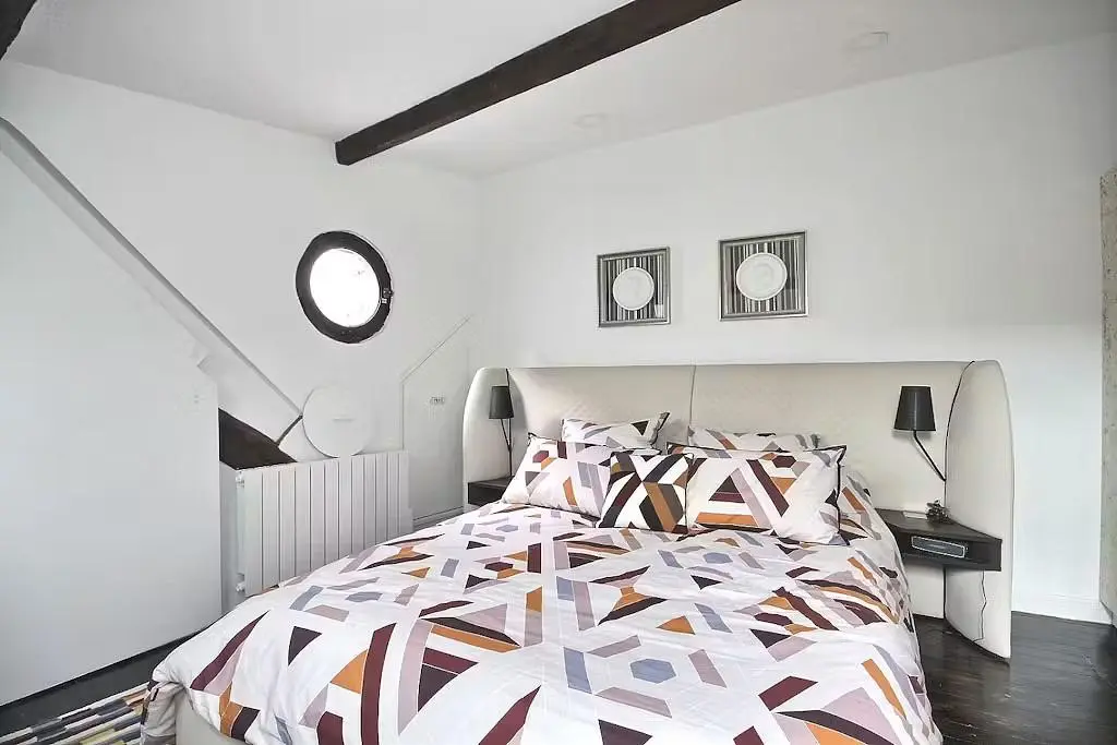 Schlafzimmer; tageslicht, moderner stil