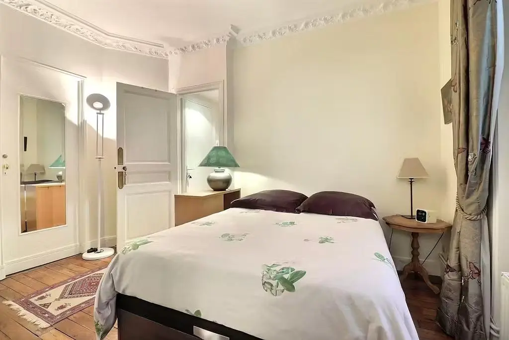 Bedroom; wood floor, natural light