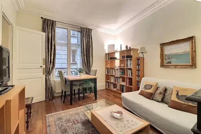 Living room; natural light, wood floor, rustic style