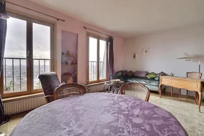 Oturma odası; manzara, doğal ışık