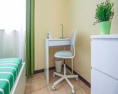 Schlafzimmer; tageslicht, fliesenboden