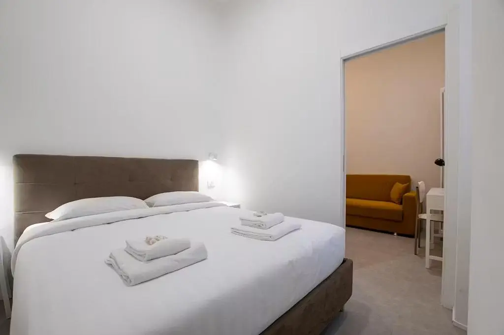 Bedroom; natural light, renovated