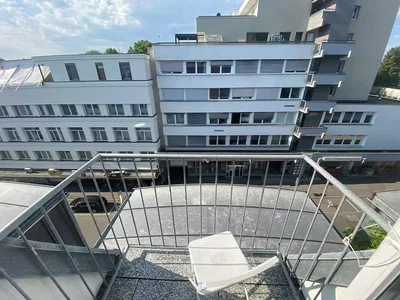 Balcone; vista, luce naturale