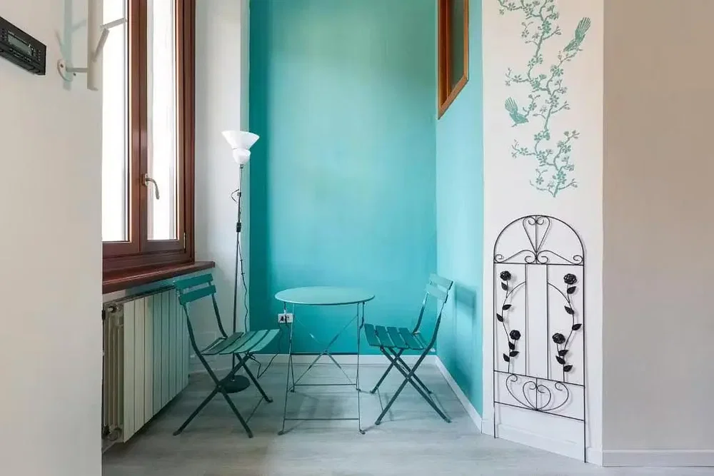 Altro; luce naturale, pavimento in piastrelle