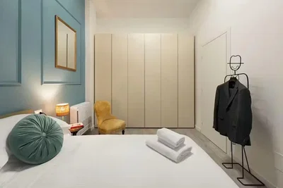 Camera da letto; luce naturale, stile moderno