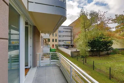 Balcon; vue, lumière naturelle