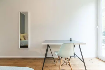 Chambre; parquet, lumière naturelle