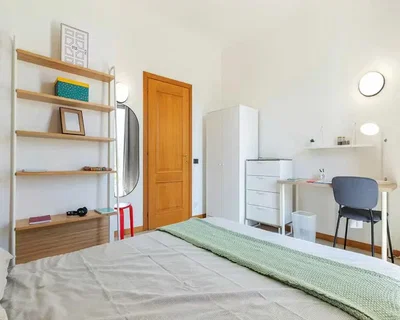 Schlafzimmer; tageslicht, holzboden