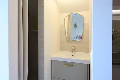 Bagno; ristrutturato, luce naturale