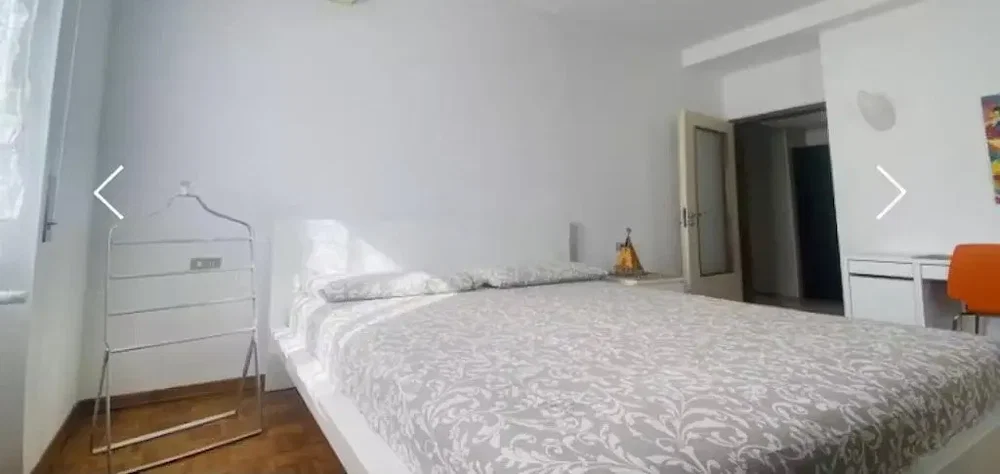 Chambre; parquet, lumière naturelle